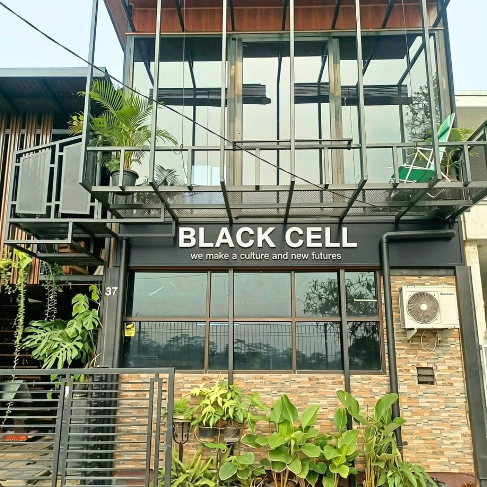 Gedung BLACK CELL
